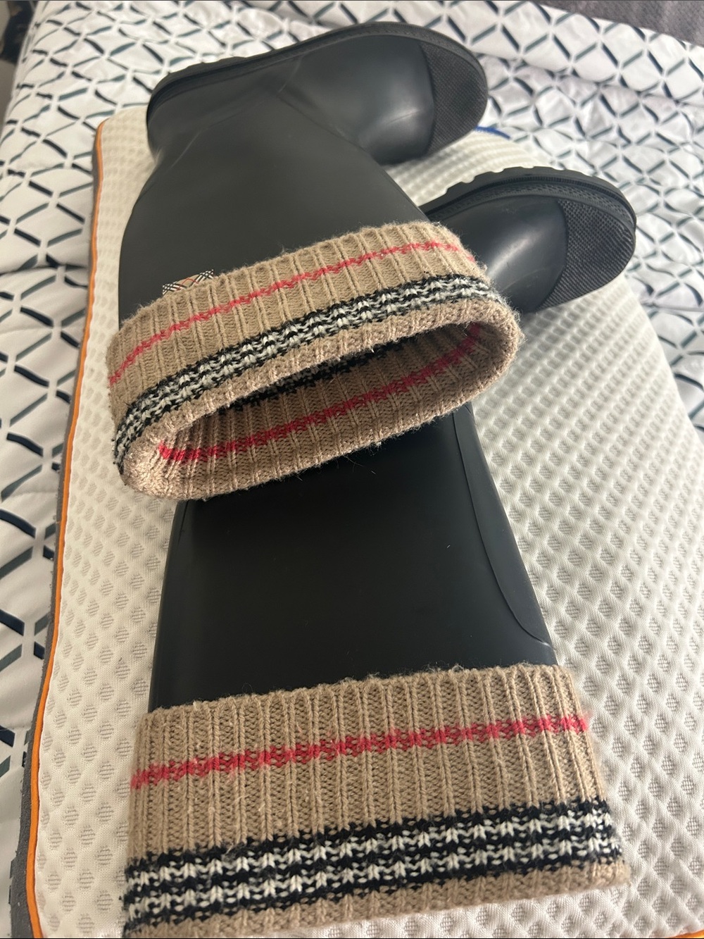Burberry Black Rain Boots with Knit Beige Cuff and Red Stripe size 7- SALE - Picture 3 of 7